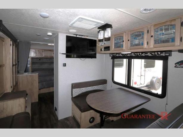 Used 2019 Coachmen RV Freedom Express Ultra Lite 246RKS image 8