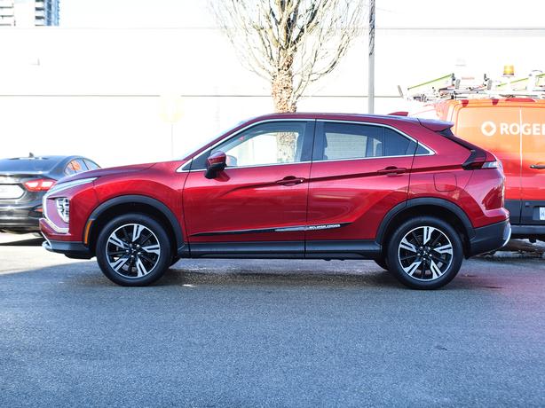 2024 Mitsubishi Eclipse Cross SE - Manager Demo, Power Liftgate, Heated Seats image 3