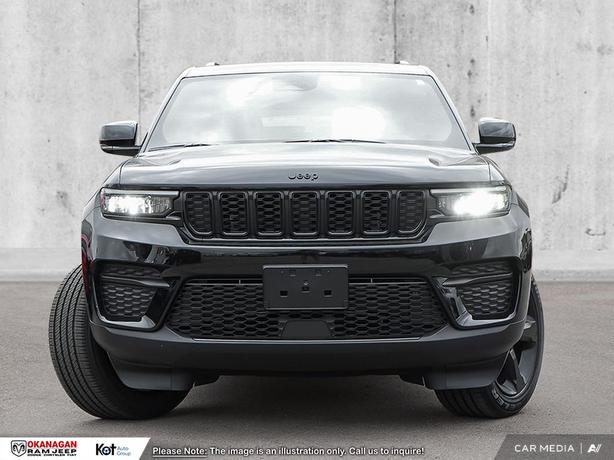 2025 Jeep Grand Cherokee Altitude demo image 2