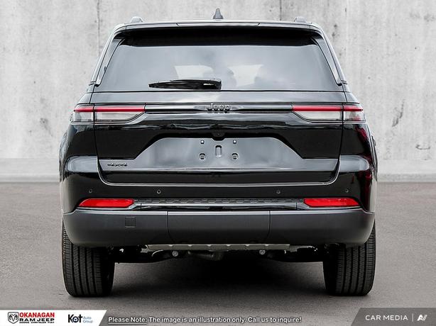 2025 Jeep Grand Cherokee Altitude demo image 5