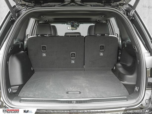 2025 Jeep Grand Cherokee Altitude demo image 7