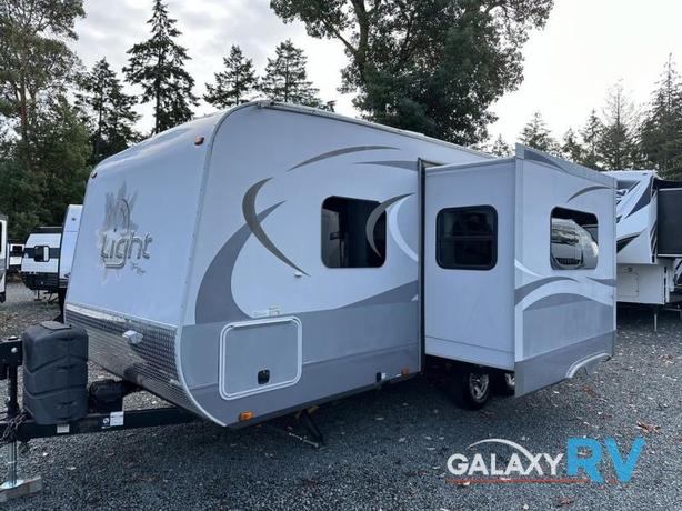 Used 2017 Highland Ridge RV Open Range Light LT216RBS image 8