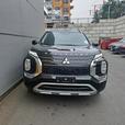 2023 Mitsubishi Outlander SE | One Owner | No Reported Accidents! thumbnail image 2