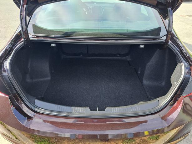 2020 Chevrolet Malibu - Heated Seats, Back-Up Camera image 8