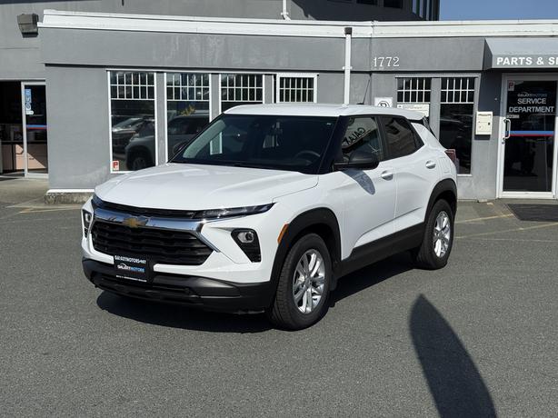 2024 Chevrolet TrailBlazer LS  - Apple CarPlay/Android Auto &  Compass image 1