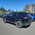 2025 Chevrolet Equinox AWD ACTIV | One Owner! thumbnail image 4