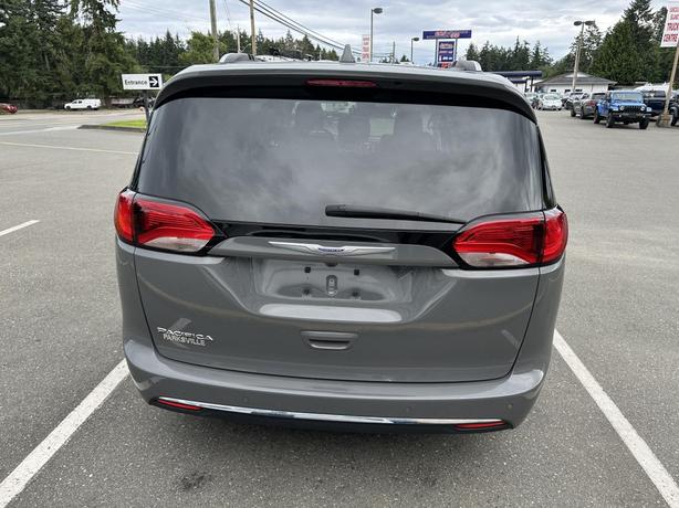 2020 Chrysler Pacifica Touring-L image 4