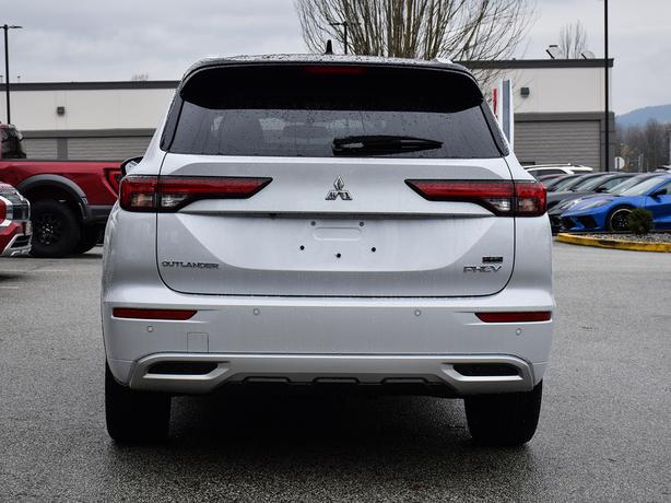 2025 Mitsubishi Outlander PHEV GT - $10,000 Discount, Manager Demo! image 4