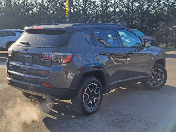 2024 Jeep Compass Trailhawk - 4WD, Heated Seats, Heated Wheel image 6