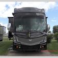 Used 2019 Fleetwood RV Discovery LXE 40D thumbnail image 2