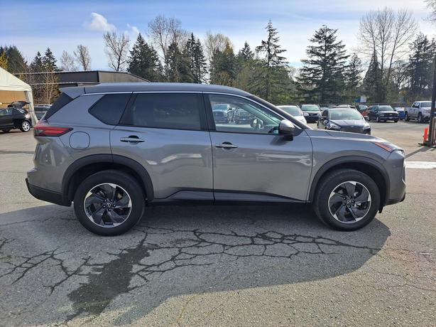 2024 Nissan Rogue AWD - Heated Seats, Heated Wheel, Back-Up Camera image 5