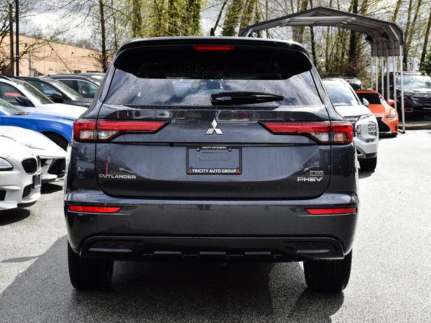 2025 Mitsubishi Outlander PHEV Noir - $10,000 Discount, Manager Demo! image 4
