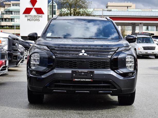 2025 Mitsubishi Outlander PHEV Noir - $10,000 Discount, Manager Demo! image 7