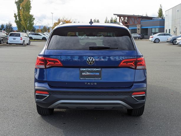 2024 Volkswagen Taos Comfortline - No Accidents, Heated Seats, Sunroof image 7