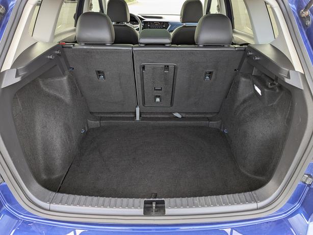 2024 Volkswagen Taos Comfortline - No Accidents, Heated Seats, Sunroof image 8