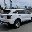 2024 Kia Sorento LX AWD - 3rd Row Seats & Power Driver Seat thumbnail image 6