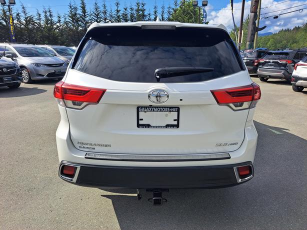 2017 Toyota Highlander XLE AWD - Nav, Heated Seats, Moonroof image 7