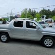 2006 Honda  Ridgeline RTL with MOONROOF thumbnail image 2
