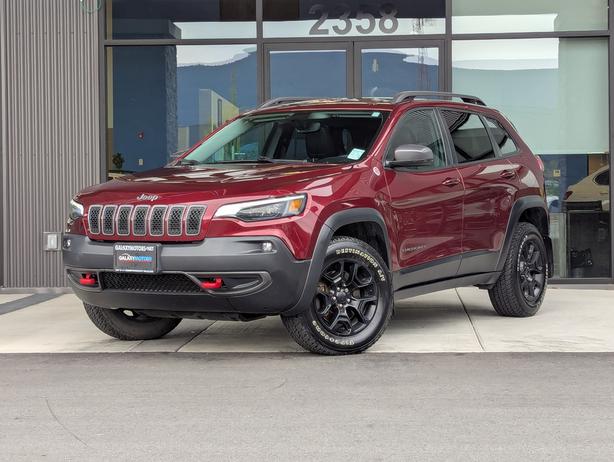 2019 Jeep Cherokee Trailhawk - No Accidents, Heated Seats, Sunroof image 1