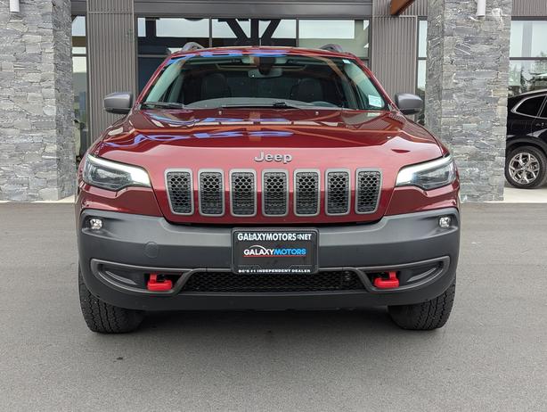 2019 Jeep Cherokee Trailhawk - No Accidents, Heated Seats, Sunroof image 3