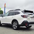 2020 Subaru Outback 2.5i Premier thumbnail image 4