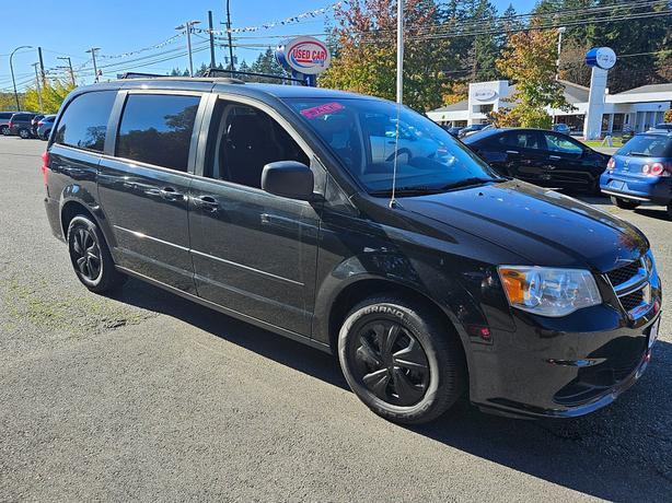 2012 Dodge  Grand Caravan SE image 1