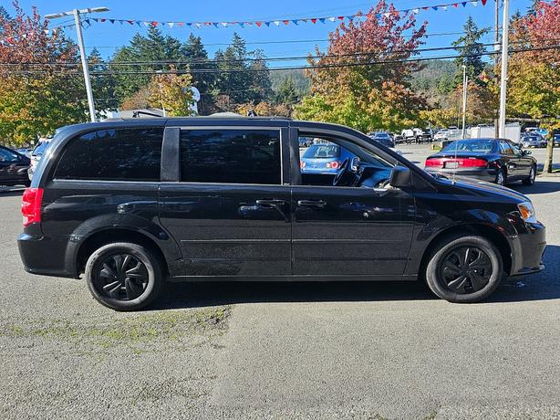2012 Dodge  Grand Caravan SE image 3