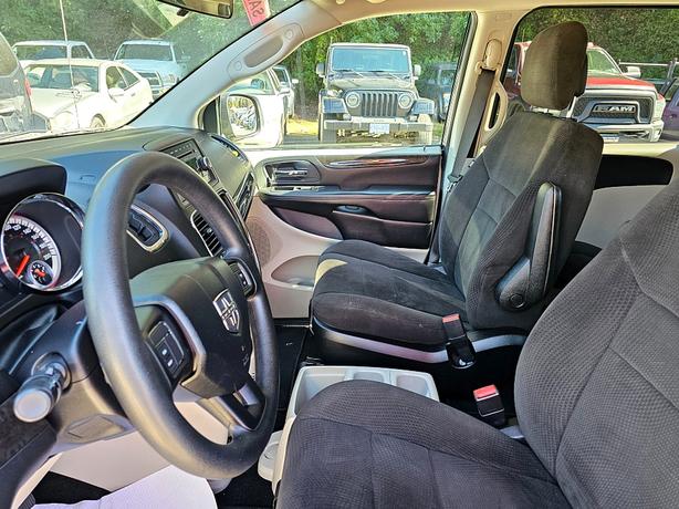 2012 Dodge  Grand Caravan SE image 7
