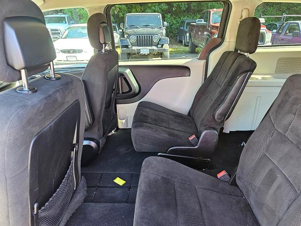 2012 Dodge  Grand Caravan SE image 8
