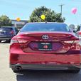 2018 Toyota Camry Hybrid XLE Auto thumbnail image 3