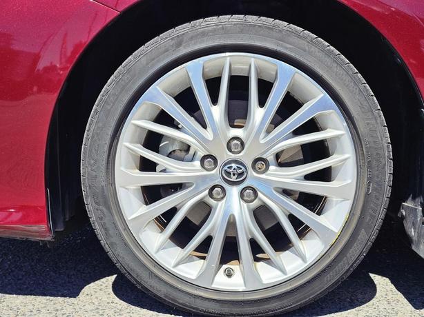 2018 Toyota Camry Hybrid XLE Auto image 5