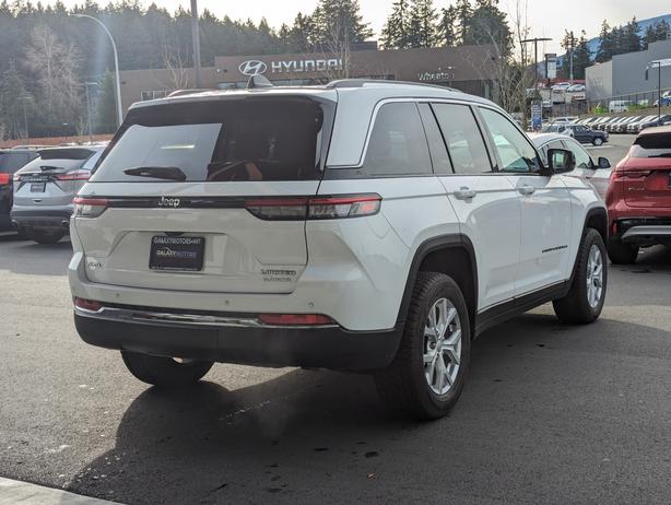 2023 Jeep Grand Cherokee Limited - No Accidents, Sunroof, NAV, Heated Seats image 6
