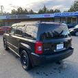 2010 Jeep  Patriot Sport 4cyl manual 4x4 thumbnail image 6