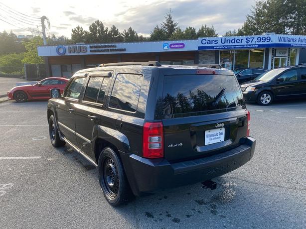 2010 Jeep  Patriot Sport 4cyl manual 4x4 image 6