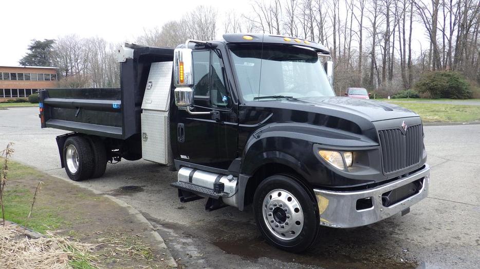 2012 International TerraStar Dump Truck Diesel Dually Hydraulic Brakes display photo