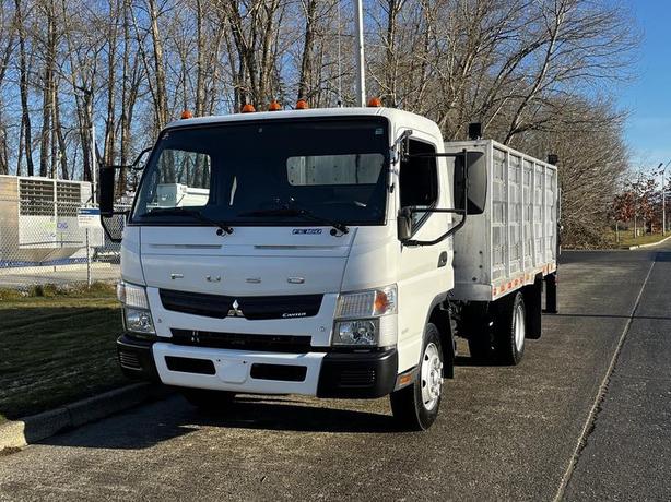 2014 Mitsubishi Fuso FE Flat Deck High Rail with Tommy Power Tailgate Diesel image 5
