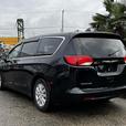 2018 Chrysler Pacifica 7-Passenger Van thumbnail image 8