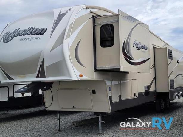 Used 2015 Grand Design Reflection 337RLS image 1
