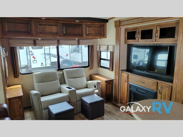 Used 2015 Grand Design Reflection 337RLS image 8