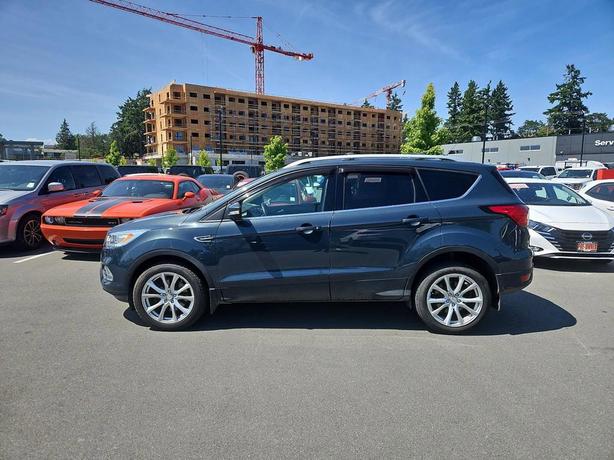 2019 Ford Escape Titanium 4WD | Heated Seats! image 3
