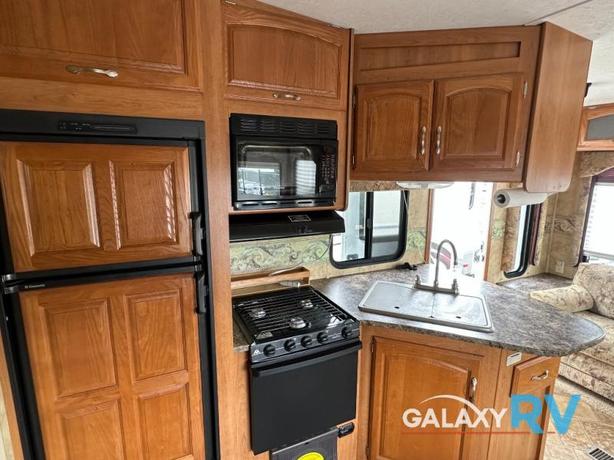 Used 2008 Keystone RV Cougar 244RLS image 8