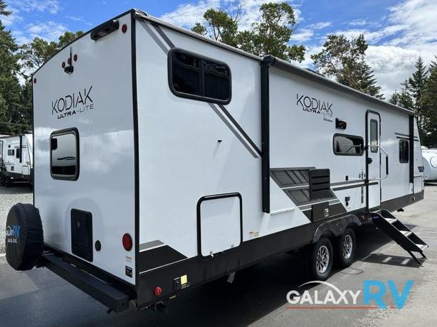 Used 2023 Dutchmen RV Kodiak Ultra-Lite 296BHSL image 4