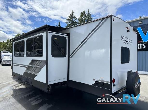 Used 2023 Dutchmen RV Kodiak Ultra-Lite 296BHSL image 5