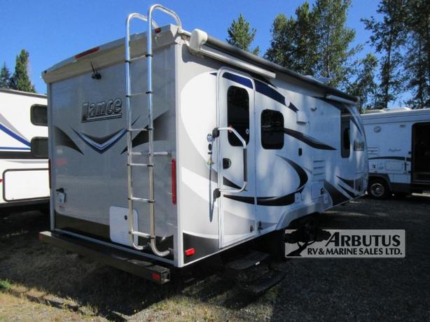 Used 2019 Lance Lance Travel Trailers 1995 image 8