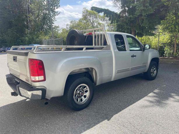 2011 GMC Sierra 1500 image 4