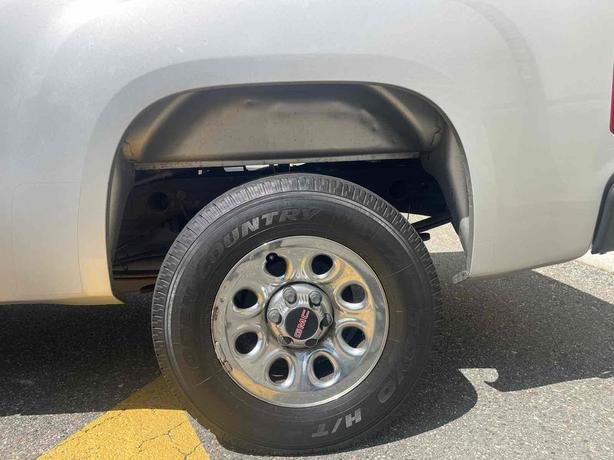 2011 GMC Sierra 1500 image 8