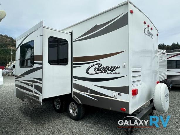 Used 2014 Keystone RV Cougar Half-Ton Series 19RBEWE image 3