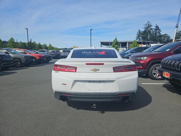 2017 Chevrolet Camaro 2dr Cpe 1LT | Back-Up Camera | Bluetooth Connect! image 5