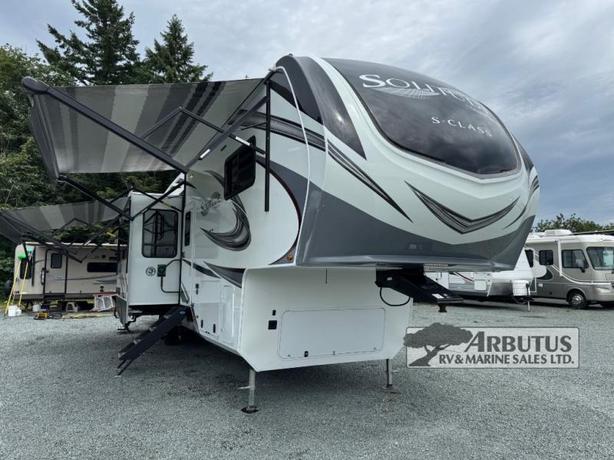 Used 2021 Grand Design Solitude S-Class 3740BH image 1