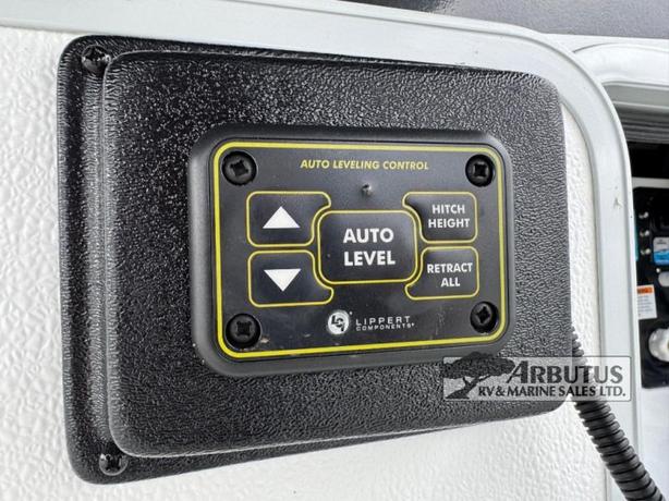 Used 2021 Grand Design Solitude S-Class 3740BH image 5